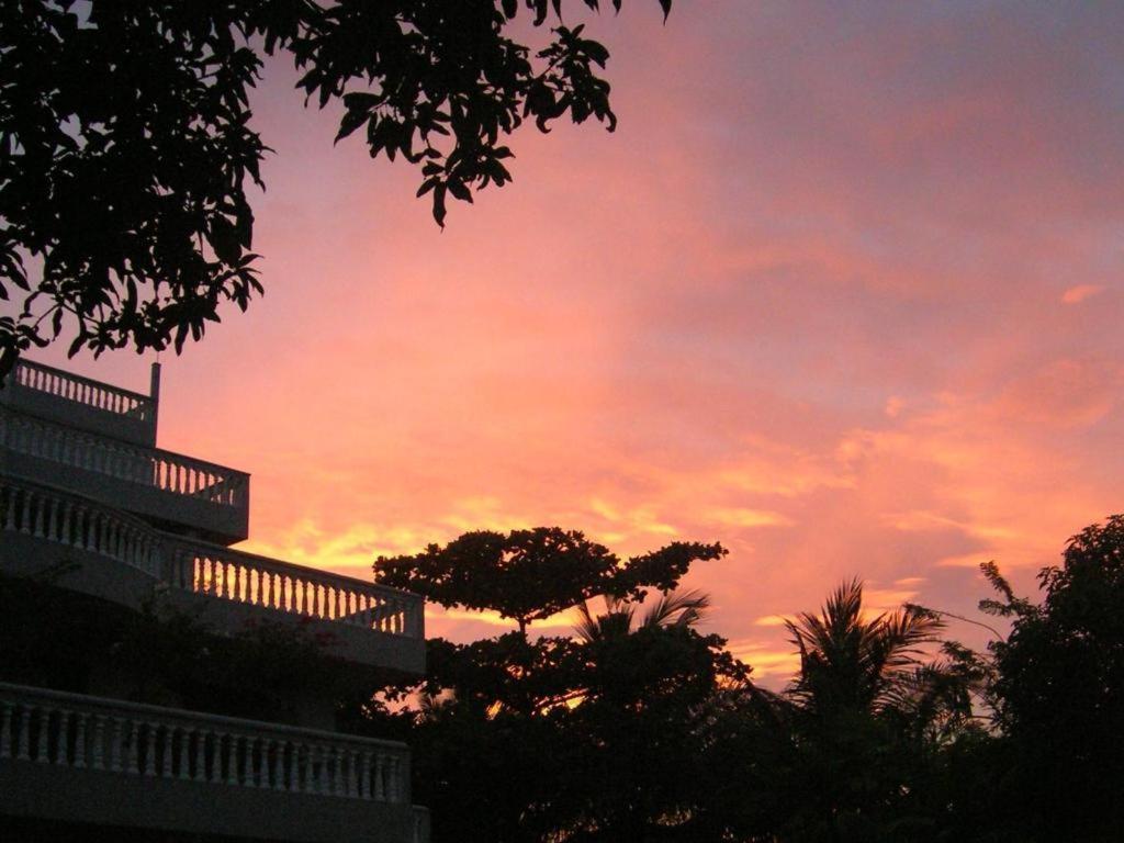 Sagarika Beach Hotel Moragalla Exterior foto